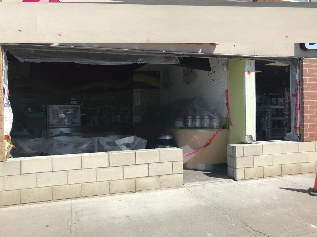 Window Glass Repair Richmond Hill, ON Commercial & Residential